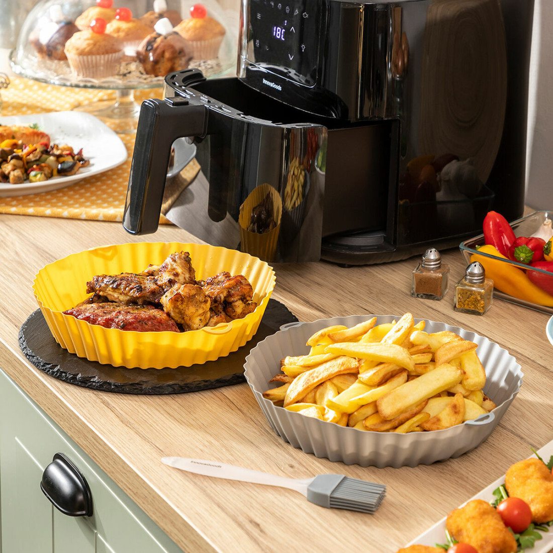 Multifunktionale und wiederverwendbare Körbe für Luftfritteusen und Backöfen