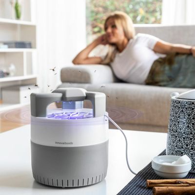 Lampe anti-moustiques à aspiration